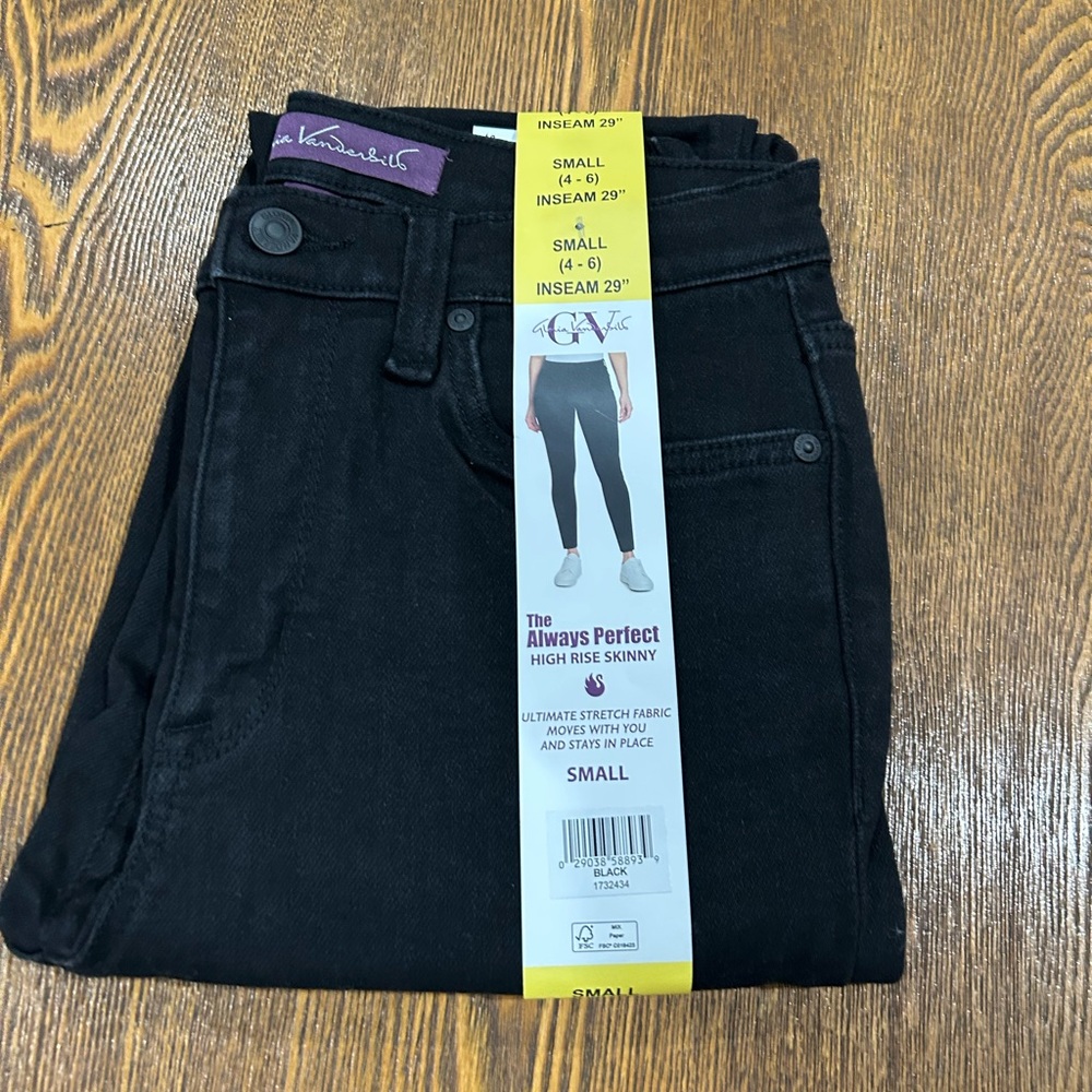 Gloria Vanderbilt High Rise Stretch Jeans -New size small (4-6)